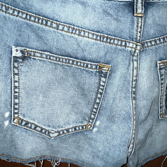 ANTHROPOLOGIE PILCRO Daisy Duke Denim Shorts Exposed Button Fly Distressed 25 - Picture 6 of 13